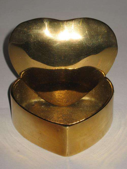 HEART-SHAPED BRASS TRINKET DISH