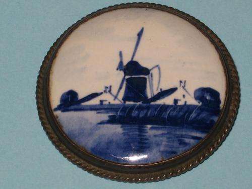 DELFT BROOCH in STERLING SILVER SETTING
