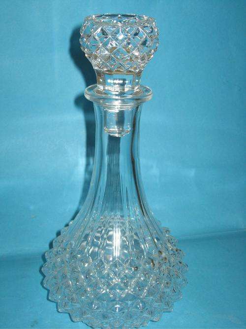 CRYSTAL GLASS DECANTER