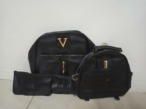 STYLISH SYNTHETIC LEATHER BAG SET WORTH 800!!!