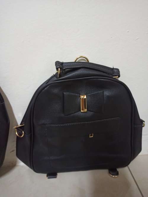 STYLISH SYNTHETIC LEATHER BAG SET WORTH 800!!!