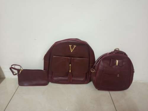 MAROON SYNTHETIC LEATHER BAG SET WORTH 800