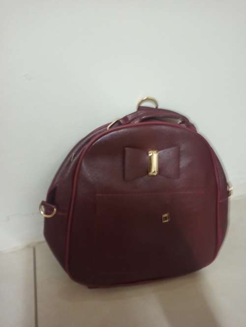 MAROON SYNTHETIC LEATHER BAG SET WORTH 800