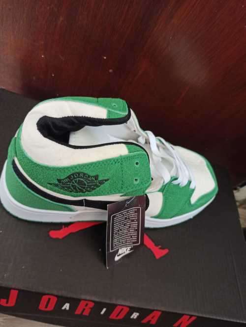 NIKE AIR JORDAN 1 GREEN