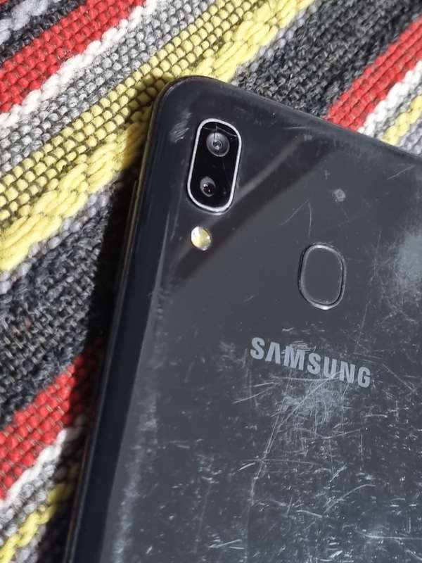 Samsung galaxy A20 phone