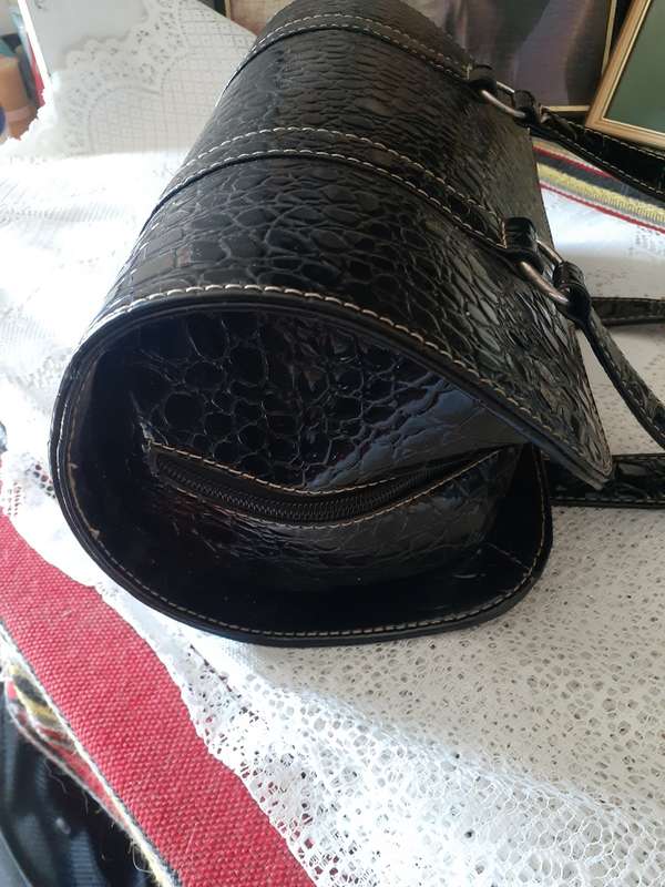 Ladies handbag black