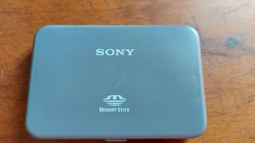 Sony Cybershot DSCP100 5.1MP Digital Camera With Many Exstras