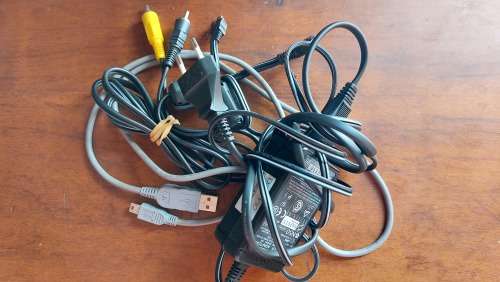 Sony Cybershot DSCP100 5.1MP Digital Camera With Many Exstras