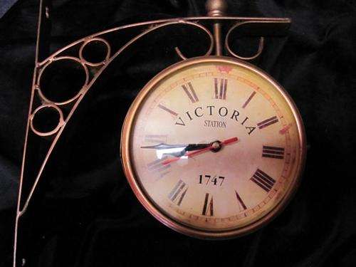 STUNNING MINI RAILWAY HANGING CLOCK - Crazy Wednesday
