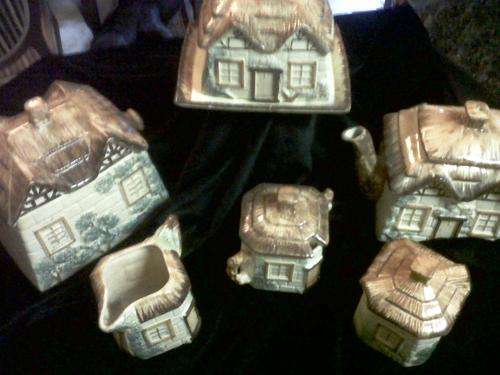 Cottageware (Keele Pottery) Tea Set - Crazy Wednesday!