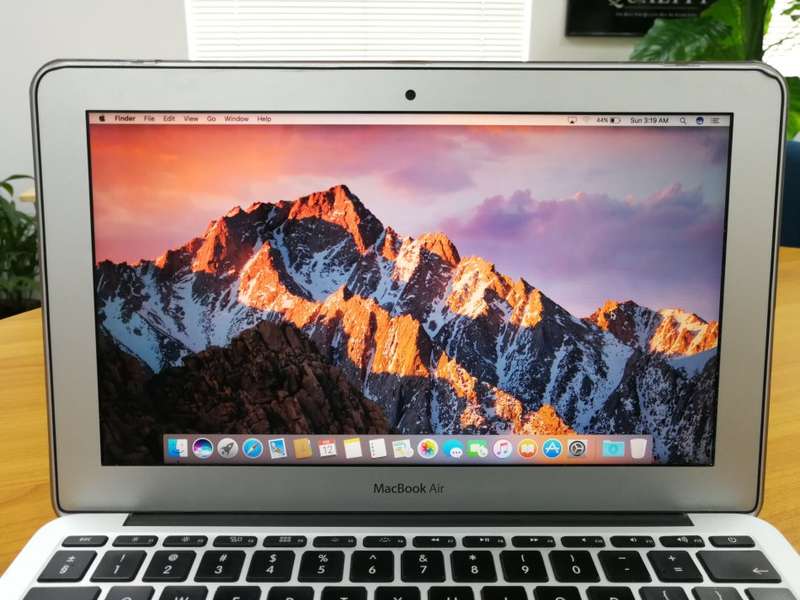 MACBOOK AIR CORE i5 BARGAIN!!!
