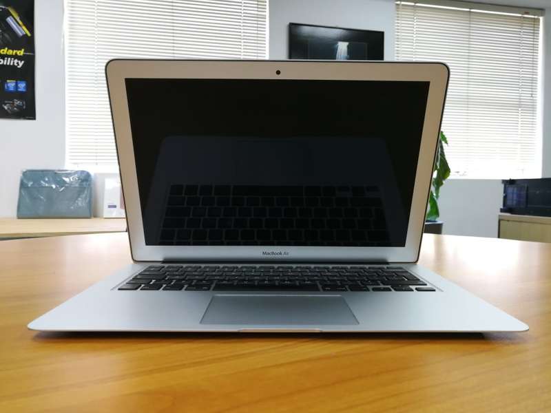 MACBOOK AIR CORE i5 13INCH 256GB STORAGE BRAND NEW CONDITION!!!