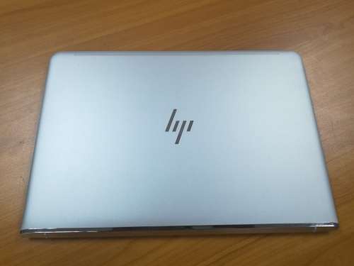 HP ENVY 13-AB000NI I5 7200U, 8GB LPDDR3 SDRAM 256GB M.2 SDD EXCELLENT CONDITION!!!
