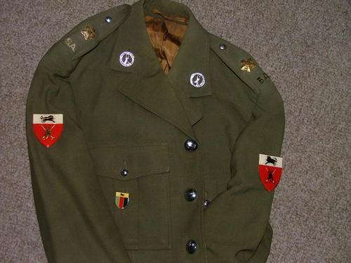 ARMY TUNIC (size AR92,made in 1977)