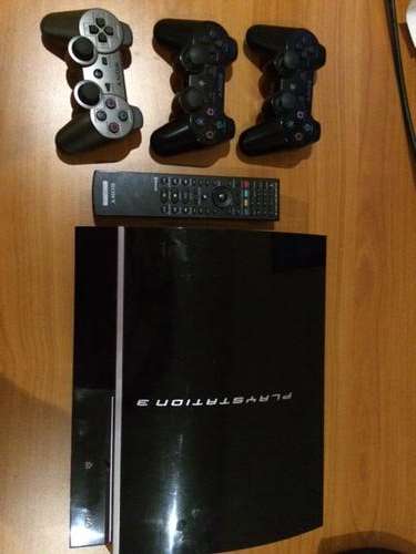 Sony PS3 Phat 40GB with 3 remotes & blu ray remote