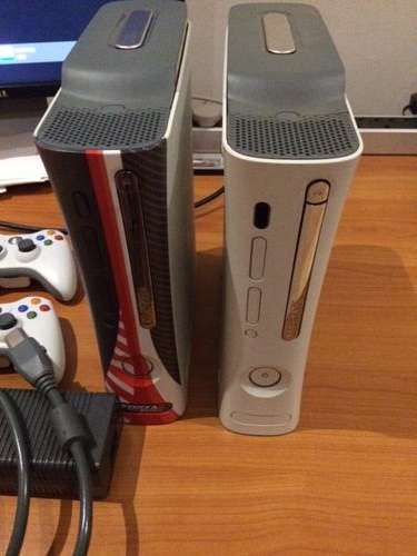 2 X Microsoft XBOX 360 Modded, controllers, batteries, plug & charge READ DESCRIPTION