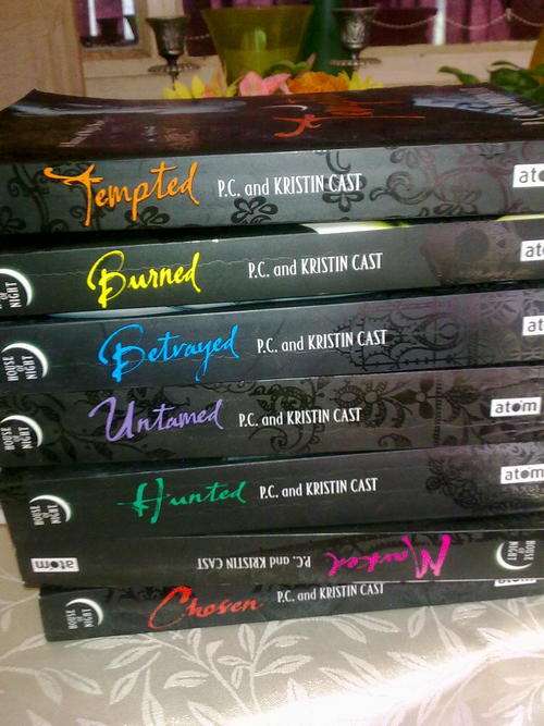 7 X House of night series books