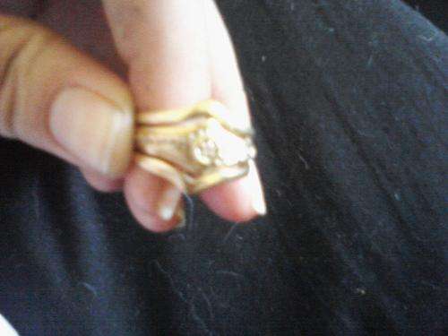 9CT SOLID GOLD 3 RING SET