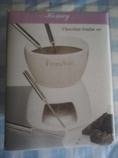 CHOCOLATE FONDUE