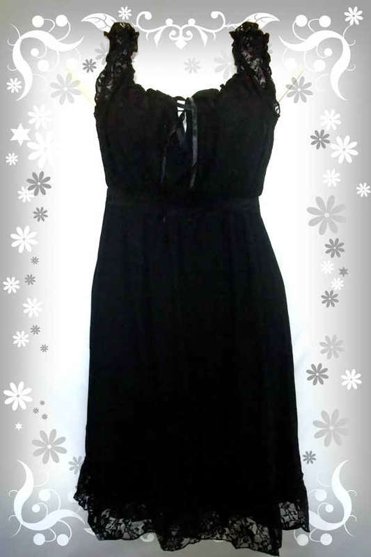 LACE DRESS SIZE 34 - 36