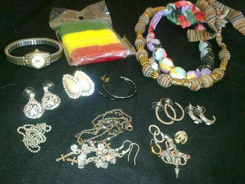 JEWELRY LOT AS PIC