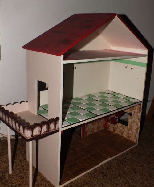 6th Scale Dolls House - Hand Crafted