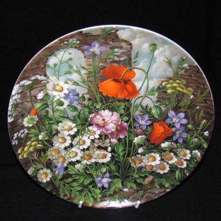 Furstenberg 'Wilde Schonheiten' 'An der Burgruine' Wall Plate