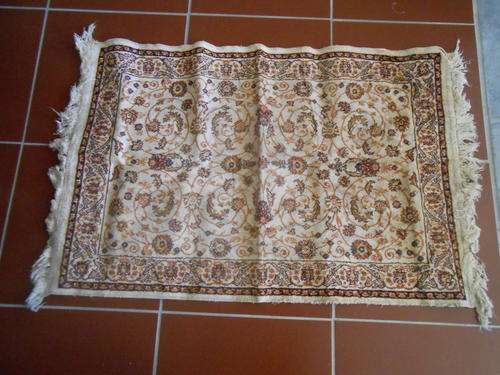 Rug (68 x 102cm)