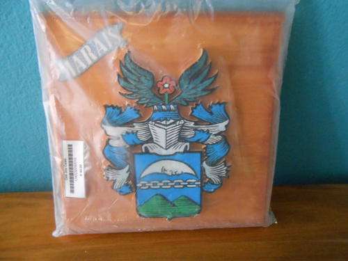 Marais Family Crest (18 x 18cm)