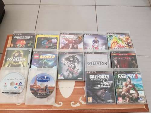 Sony Playstation 3 Black 160GB with DS3 Controller & Games