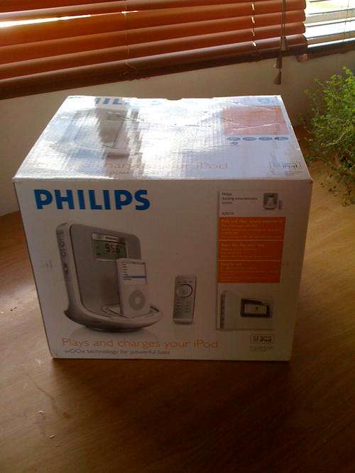Philips iPod Dock with radio