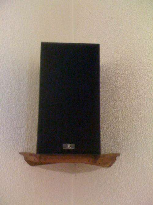 Acoustic Research AR-R4000BLK Bookshelf Speakers