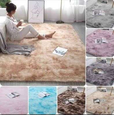 Large Premium Fluffy Carpet/Rug - 200 x 150 cm