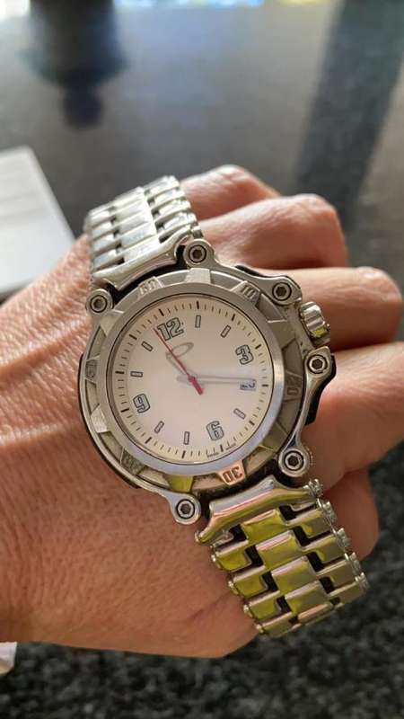 Oakley crankcase watch online