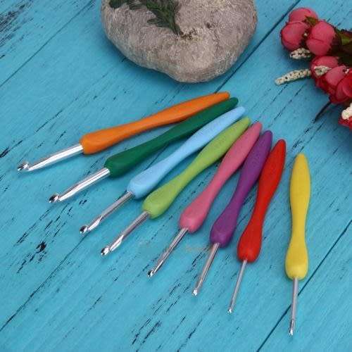 8 Pc Crochet Hooks Ergonomic Grip Crochet Hooks Set Bright and Fun Colors