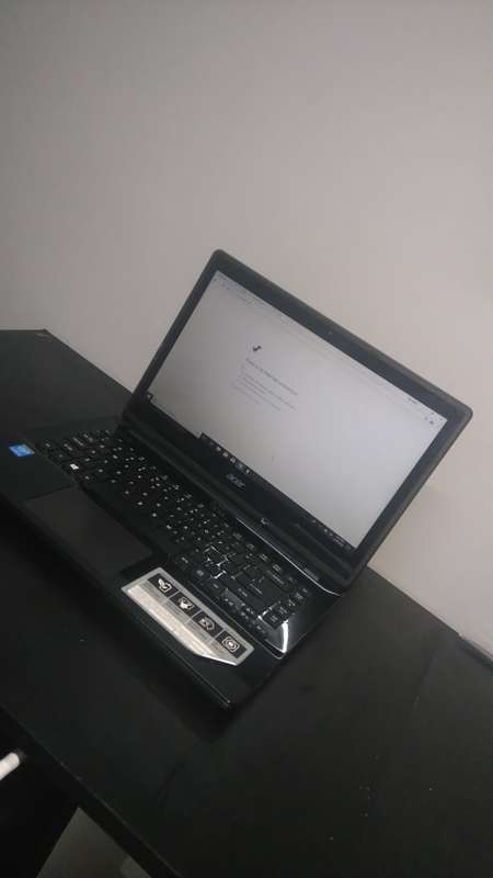 Acer Aspire E 14 FULL HD Touch-Screen **Core i3 **6GB RAM **500GB.