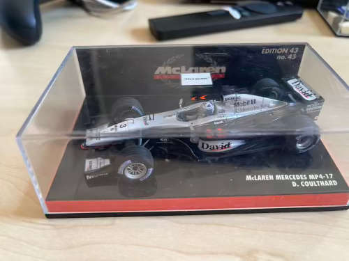 MINICHAMPS McLaren Mercedes MP4-17 - D.Coulthard