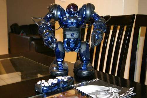 HOMOSAPIEN ROBOT..............MOST POPULAR ROBOT !!!!