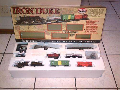 IRON DUKE TRAIN SET