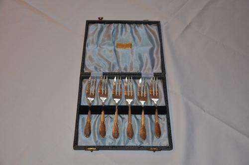 Silver Plated Arthur Price & Co. Cake Forks in box - PRICED TO GO!