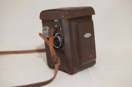 RARE VINTAGE YASHICA-C REFLEX CAMERA IN CASE