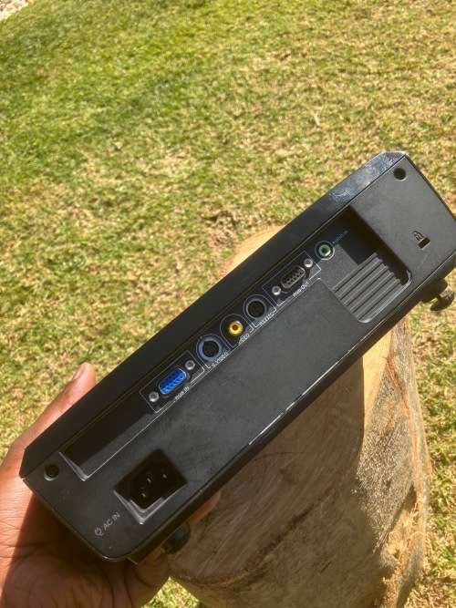 LG BS275 DLP Projector