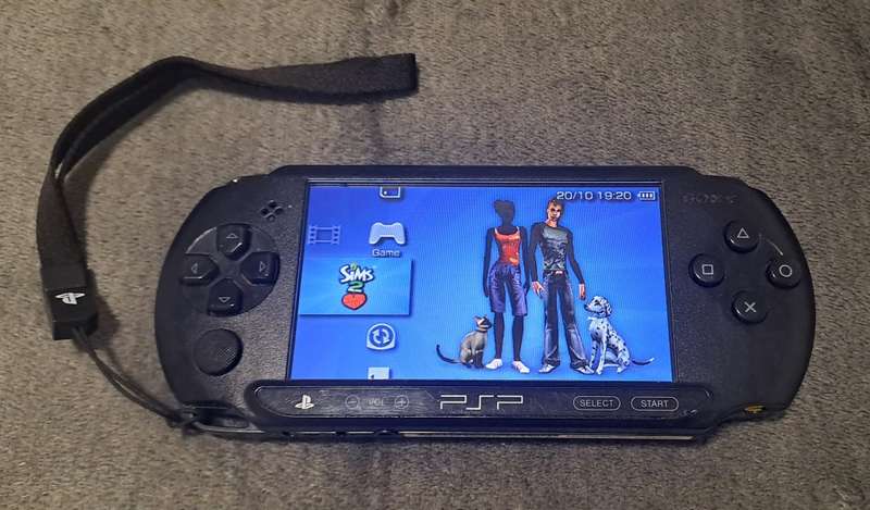 Sims 2 Pets (PSP)