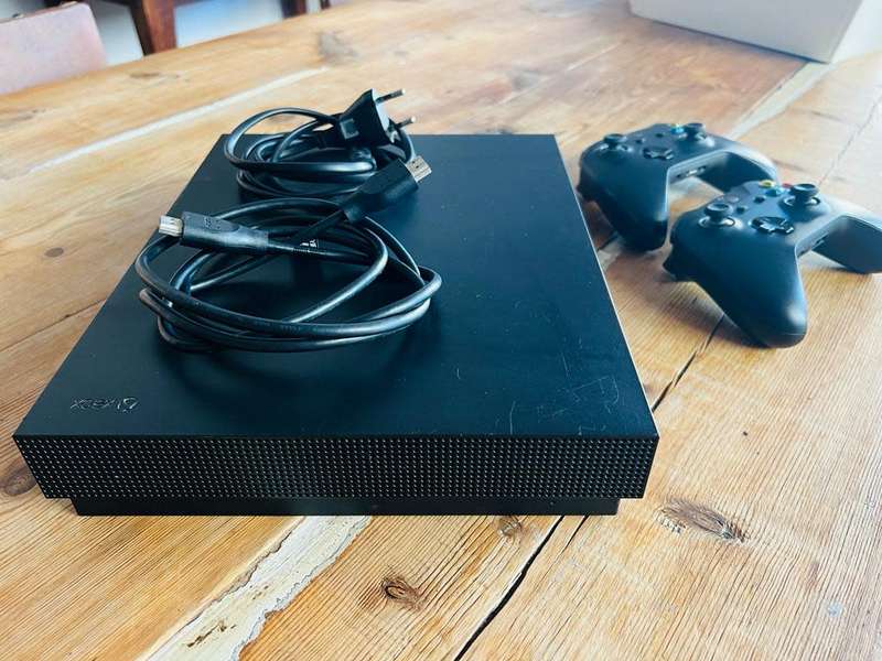 Xbox One X 1TB (Prestine) (Lady Owner)