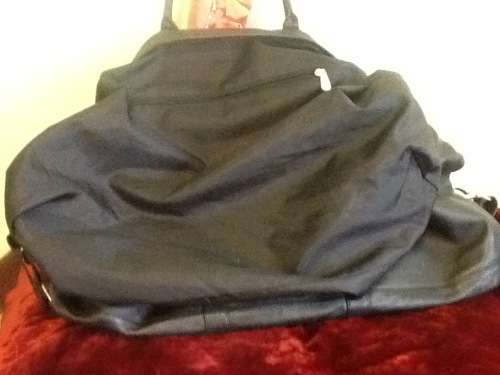 A Beautiful Black Leather Holdall.