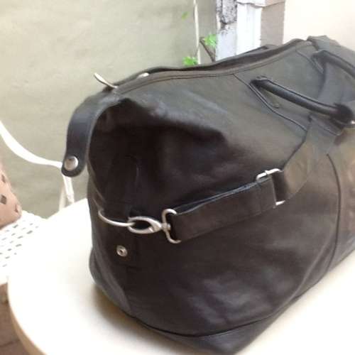 A Beautiful Black Leather Holdall.