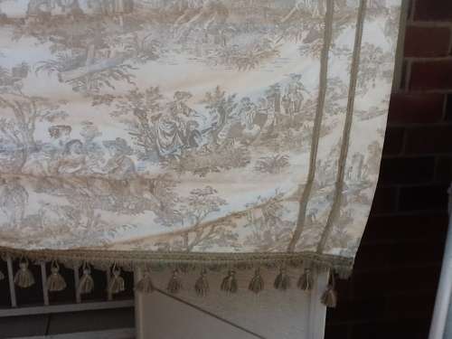 A Lovely Large Blind in a Vintage Style patterned Material.   176cm X  130cm.