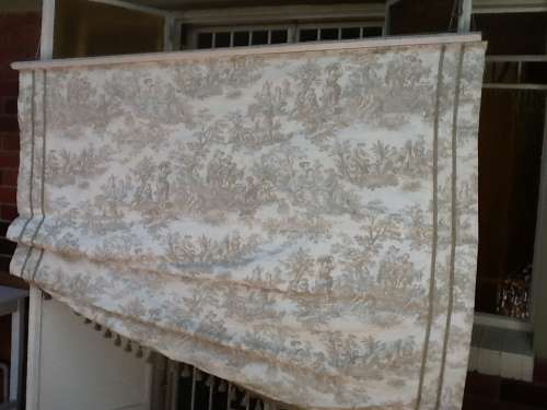 A Lovely Large Blind in a Vintage Style patterned Material.   176cm X  130cm.