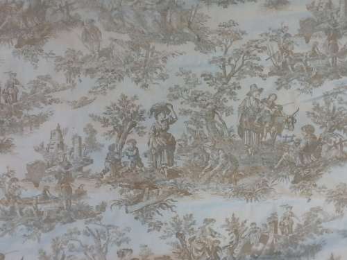 A Lovely Large Blind in a Vintage Style patterned Material.   176cm X  130cm.