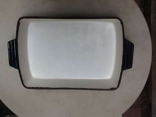 A Vintage Cast Iron and Enamel Cooking Dish. Eetrite.